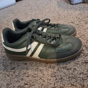 Falls Creek Hunter Green Shoes Size 8.5